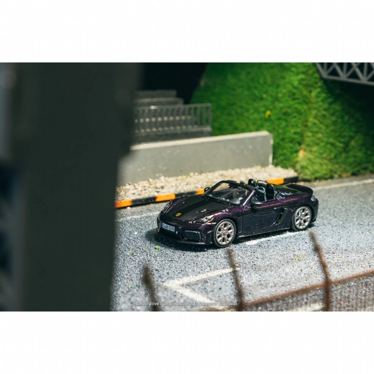 Minichamps X Tarmac Works 1/64 Porsche 718 Spyder RS Viola