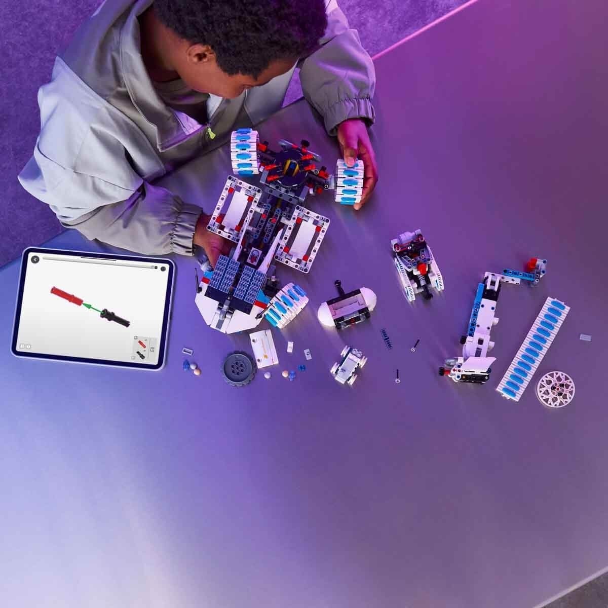 Lego Technic Lunar Outpost Ay Gezgini Uzay Aracı Seti STEM
