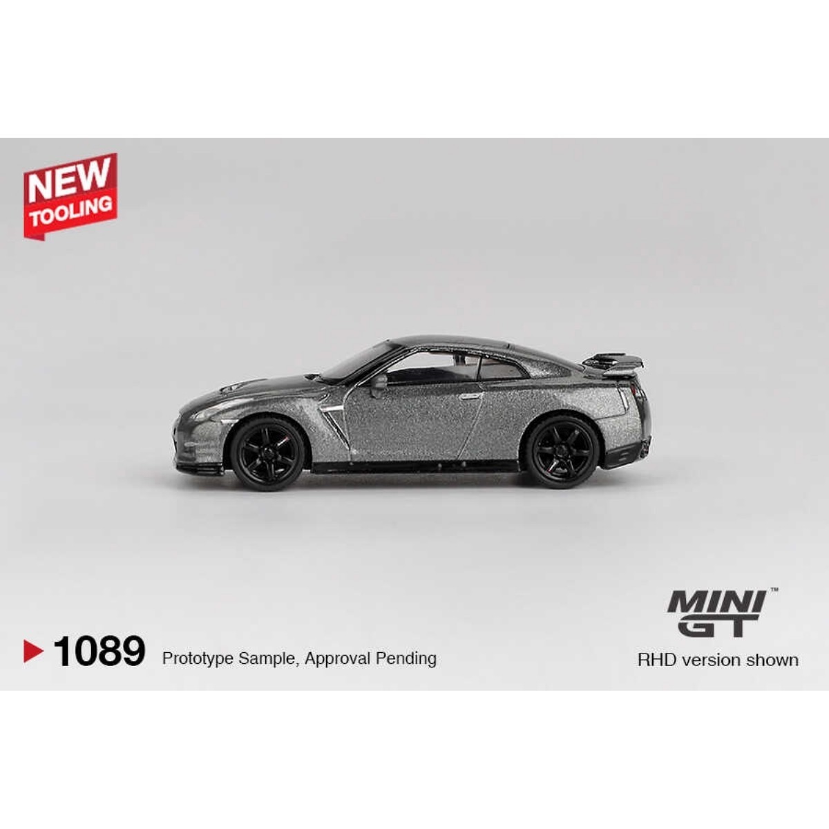 Mini GT 1/64 NISSAN GT-R 2013 Dark Metal Gray(NISMO R35 CRS