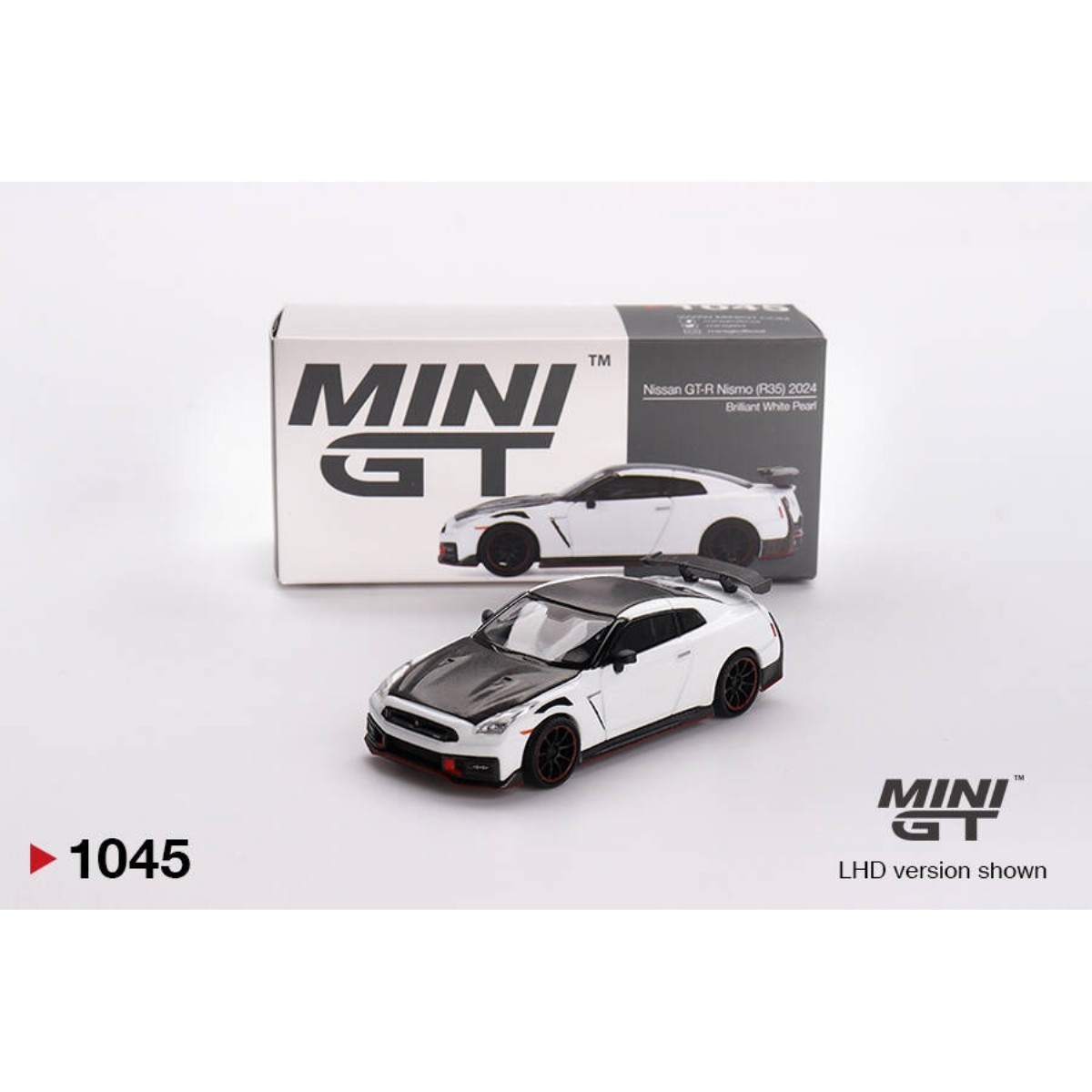 Mini GT 1/64 Nissan GT-R Nismo 2024 Brilliant White Pearl mgt01045