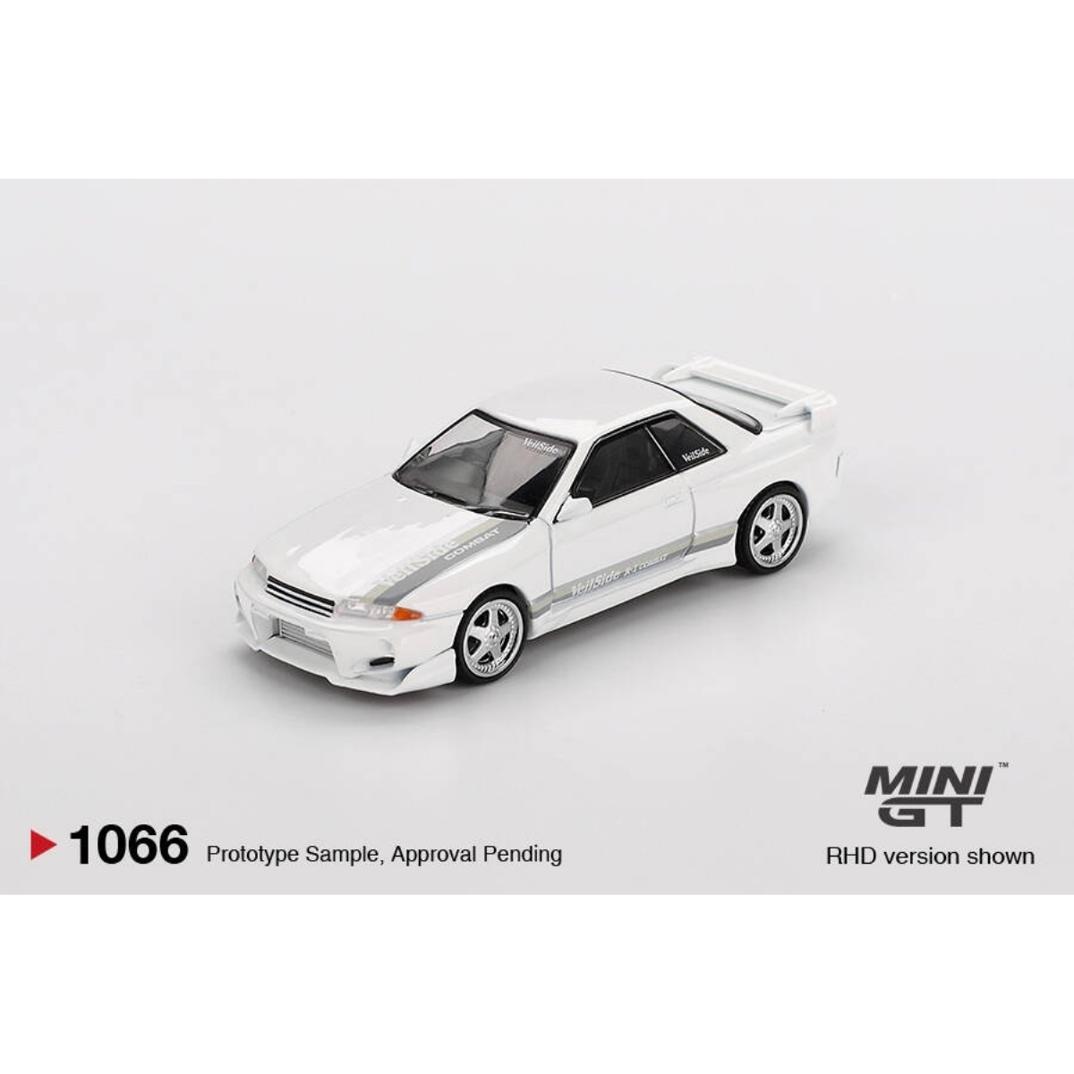 Mini Gt 1/64 Nissan Skyline Gt-R (R32) Veilside Combat C-I White